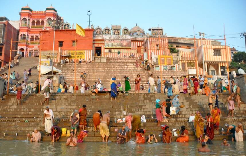 Places to Visit in Varanasi - Kedar Ghat