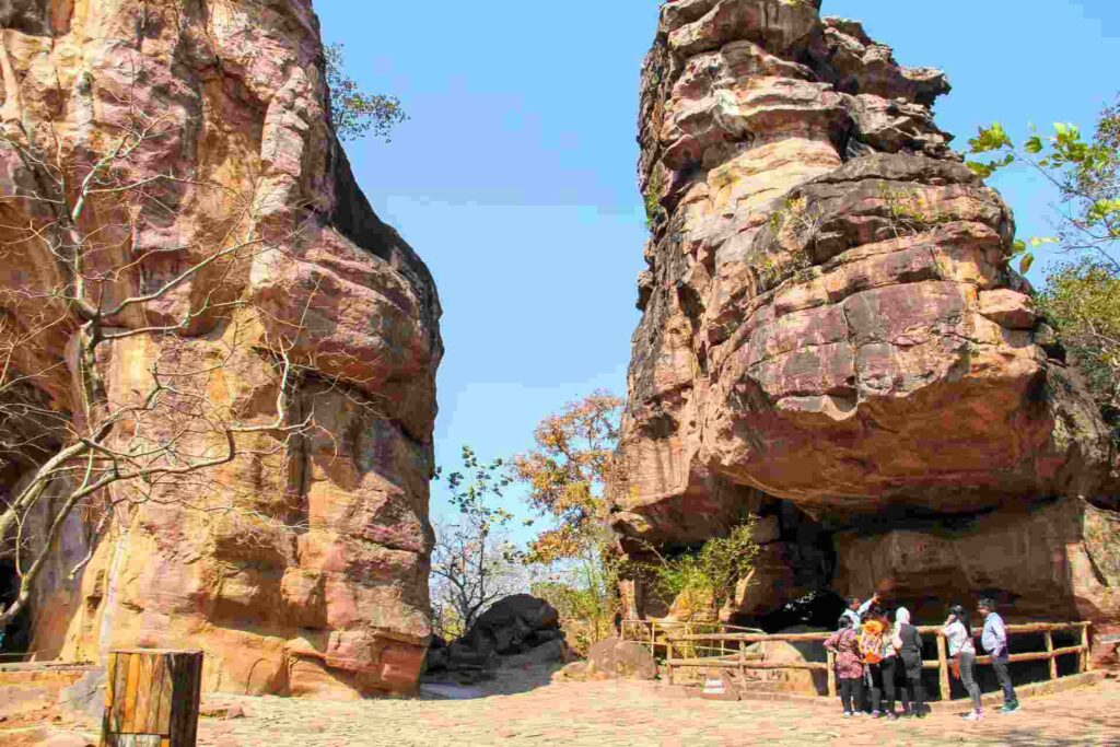 Bhimbetka Caves - Place to Visit in Bhopal For Couples